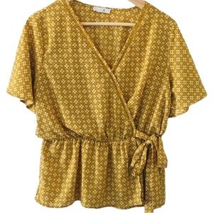 Mine Mustard Geometric Print Peplum Blouse Top M